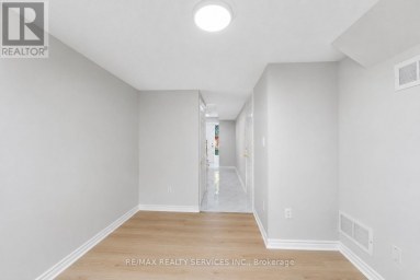 69 - 80 ACORN PLACE Mississauga (Hurontario) Ontario photo 32