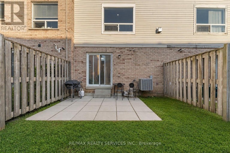 69 - 80 ACORN PLACE, Mississauga (Hurontario), Ontario, L4Z4E1