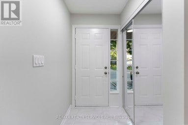 69 - 80 ACORN PLACE Mississauga (Hurontario) Ontario photo 4
