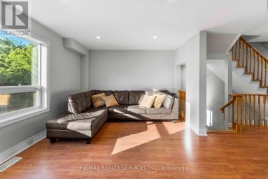 69 - 80 ACORN PLACE Mississauga (Hurontario) Ontario photo 8