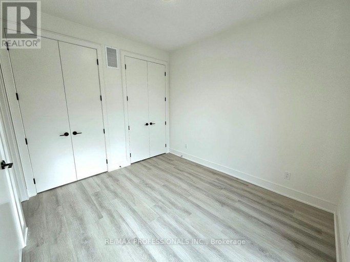 230 ELLIS AVENUE, St. Catharines (Oakdale), Ontario, L2P0H2
