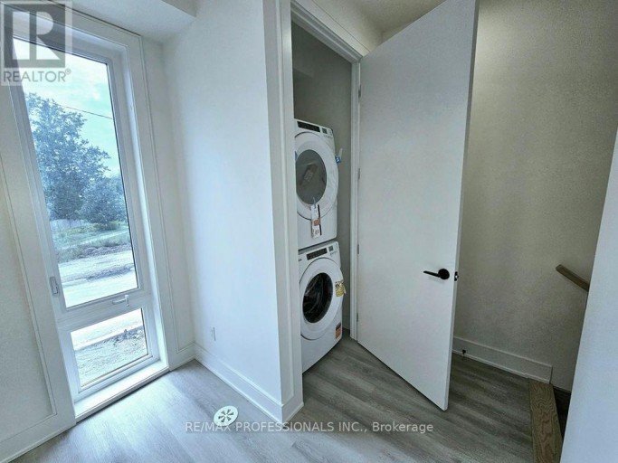 230 ELLIS AVENUE, St. Catharines (Oakdale), Ontario, L2P0H2
