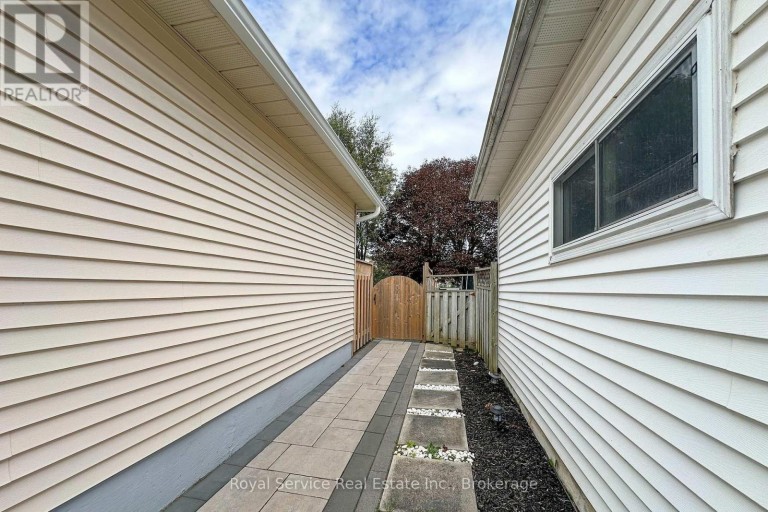 26 SANDERS DRIVE, Port Hope, Ontario, L1A4E5