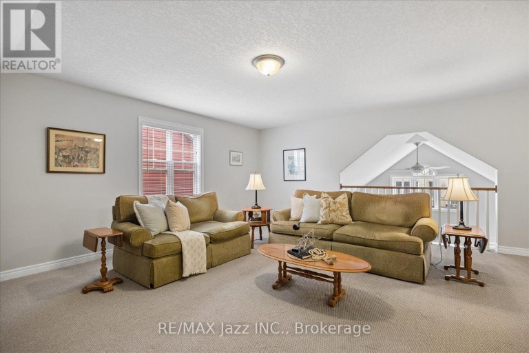 11 BIGWOOD CRESCENT, Port Hope, Ontario, L1A0C8