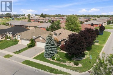31 ESSEX DRIVE Belleville (Thurlow Ward) Ontario photo 2
