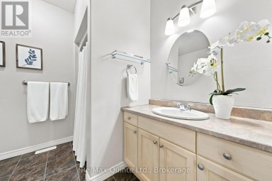 31 ESSEX DRIVE Belleville (Thurlow Ward) Ontario photo 23