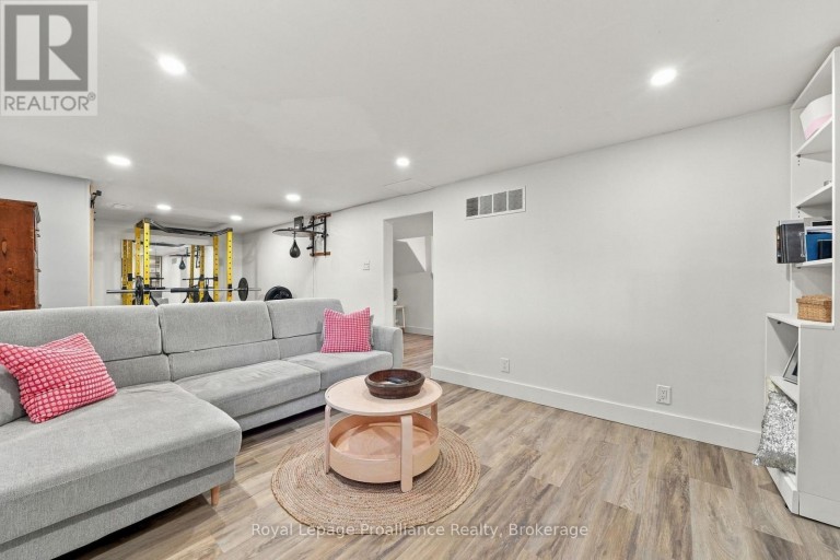 12 ORCHARD CRESCENT, Brighton, Ontario, K0K1H0