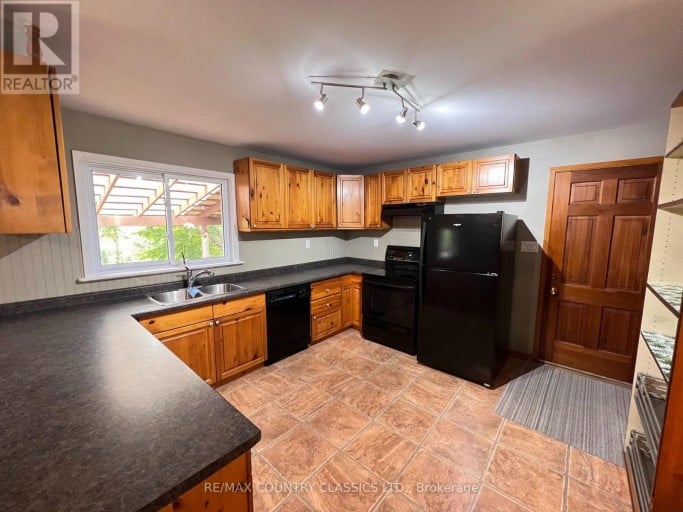 24 FIREHALL LANE, Hastings Highlands (Herschel Ward), Ontario, K0L1C0