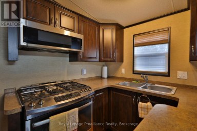486 CTY RD 18- 50 CHERRY BEACH LANE Prince Edward County (Athol Ward) Ontario photo 9