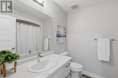 954 WEST VILLAGE SQUARE London North (North M) Ontario photo 28