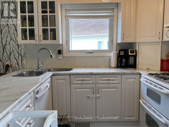 72 BROMPTON ROAD, Red Rock, Ontario, P0T2P0