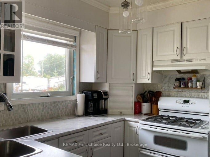 72 BROMPTON ROAD, Red Rock, Ontario, P0T2P0