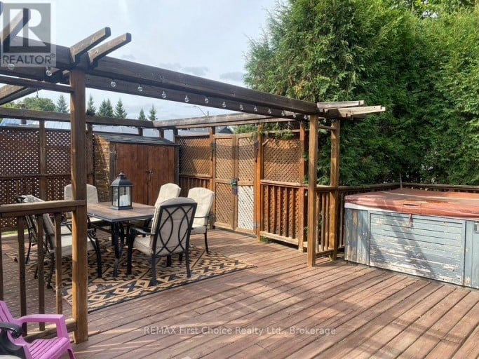 72 BROMPTON ROAD, Red Rock, Ontario, P0T2P0