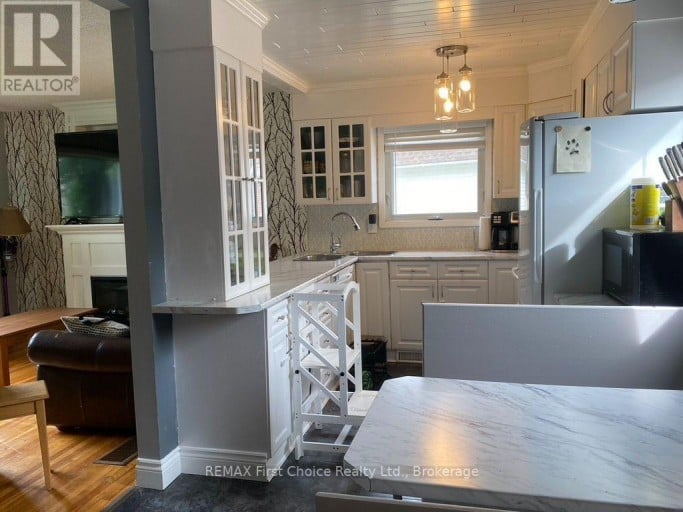 72 BROMPTON ROAD, Red Rock, Ontario, P0T2P0