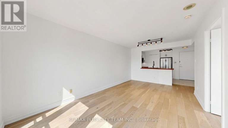 827 - 600 QUEENS QUAY W, Toronto (Waterfront Communities), Ontario, M5V3M3