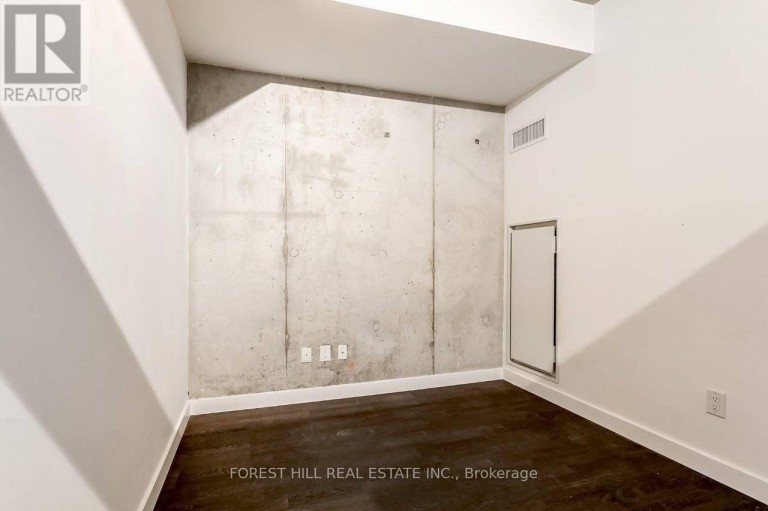 212 - 246 LOGAN AVENUE, Toronto (South Riverdale), Ontario, M4M0E9
