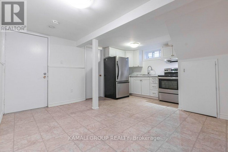 BSMT - 25 HILLVIEW DRIVE, Newmarket (Bristol-London), Ontario, L3Y4Y3