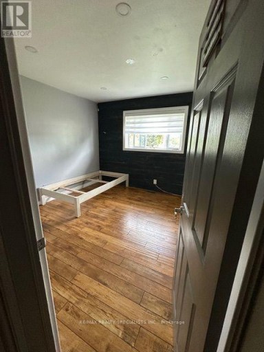UPPER - 189 LITTLE AVENUE, Barrie (Allandale Heights), Ontario, L4N6L1