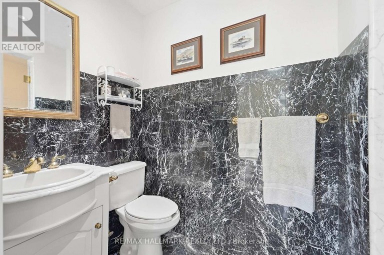 290 TOLLENDAL MILL ROAD, Barrie (South Shore), Ontario, L4N7S6