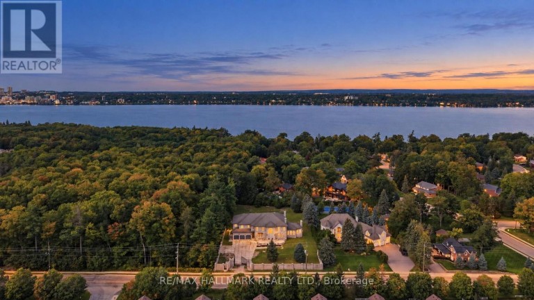 290 TOLLENDAL MILL ROAD, Barrie (South Shore), Ontario, L4N7S6