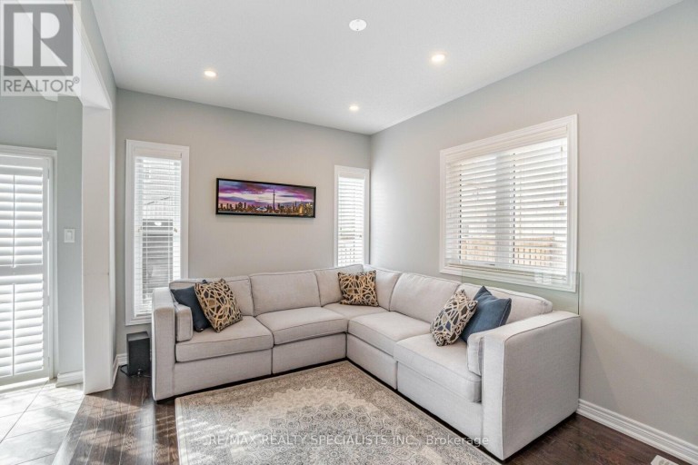 93 YARDLEY CRESCENT, Brampton (Credit Valley), Ontario, L6X5L8