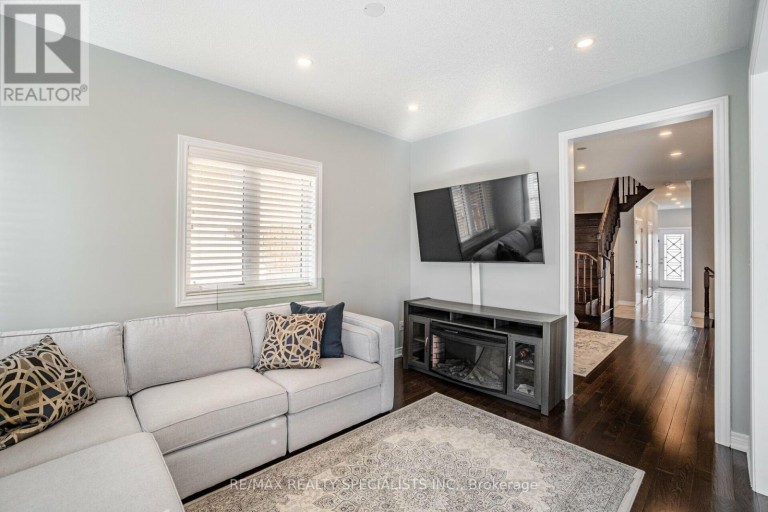 93 YARDLEY CRESCENT, Brampton (Credit Valley), Ontario, L6X5L8