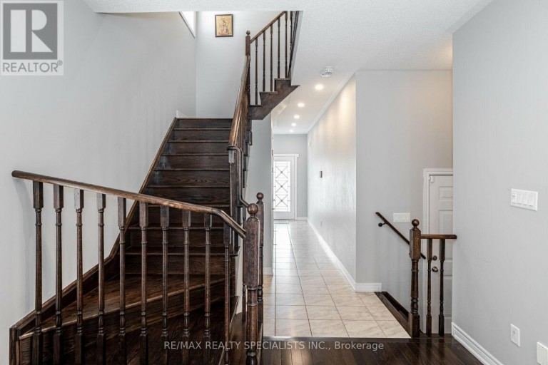 93 YARDLEY CRESCENT, Brampton (Credit Valley), Ontario, L6X5L8
