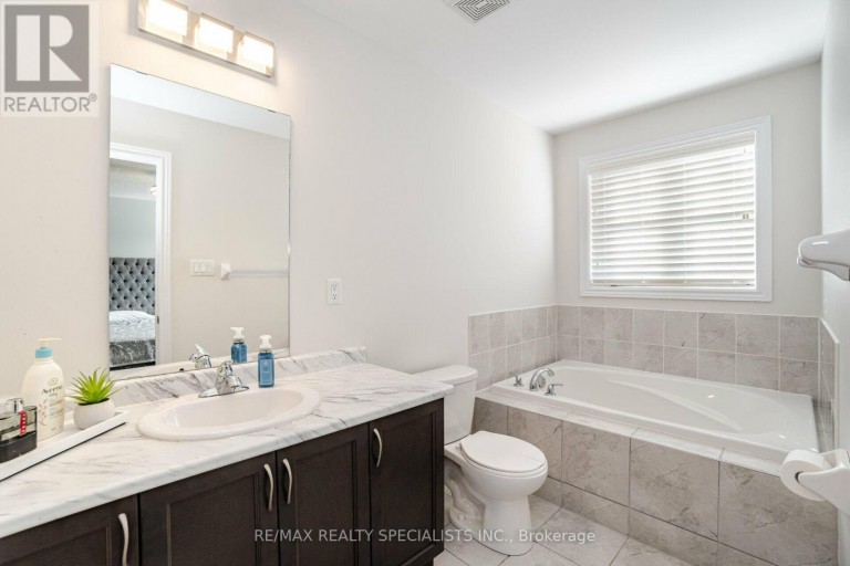 93 YARDLEY CRESCENT, Brampton (Credit Valley), Ontario, L6X5L8