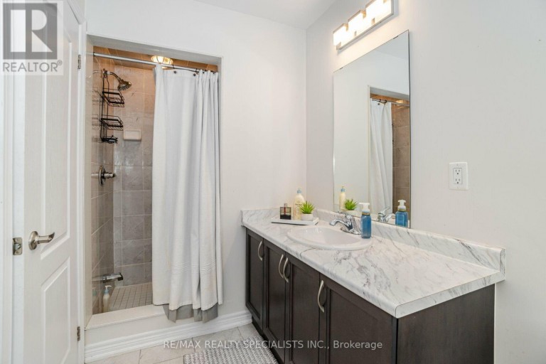 93 YARDLEY CRESCENT, Brampton (Credit Valley), Ontario, L6X5L8