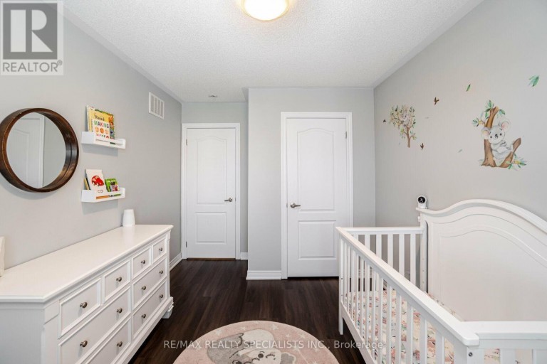 93 YARDLEY CRESCENT, Brampton (Credit Valley), Ontario, L6X5L8
