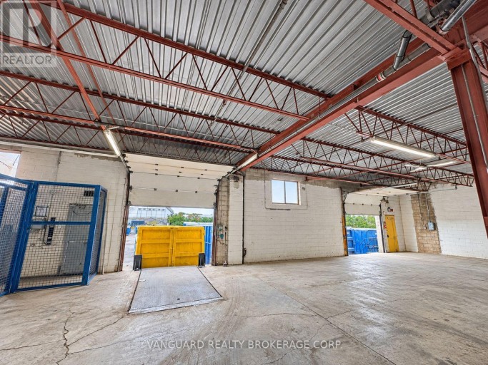 121 TORYORK DRIVE, Toronto (Humber Summit), Ontario, M9L1X9