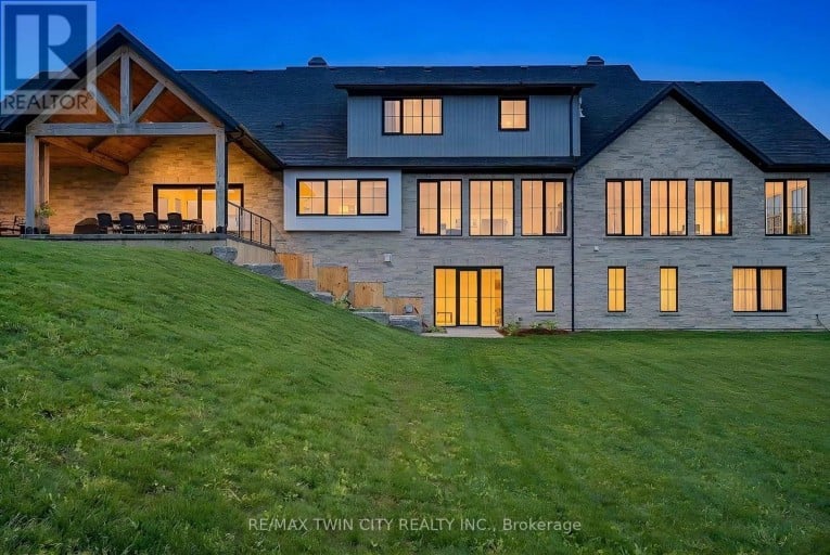 742 COUNTRY SQUIRE ROAD, Waterloo, Ontario, N2J4G8