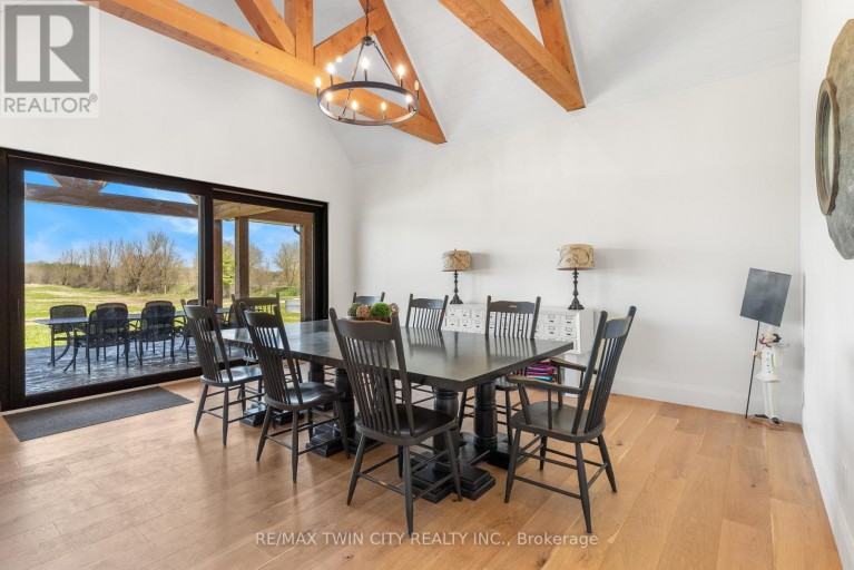 742 COUNTRY SQUIRE ROAD, Waterloo, Ontario, N2J4G8