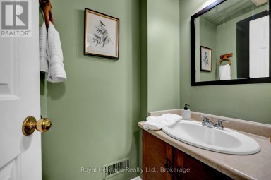 88 HART BOULEVARD Clarington (Newcastle) Ontario photo 28