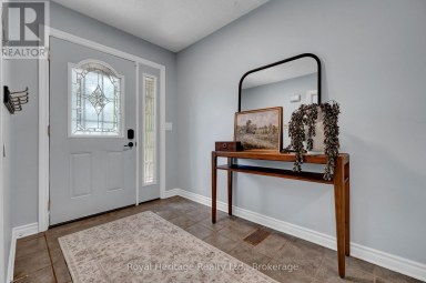 88 HART BOULEVARD Clarington (Newcastle) Ontario photo 4
