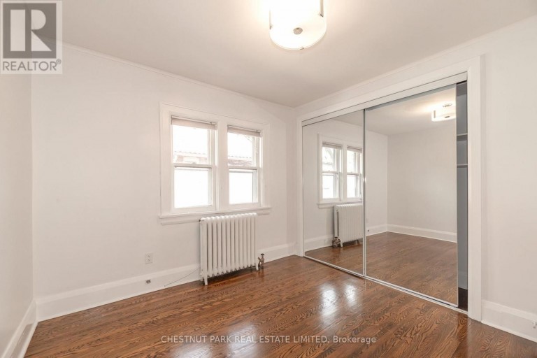 UPPER - 11 ROSE PARK CRESCENT, Toronto (Rosedale-Moore Park), Ontario, M4T1P8