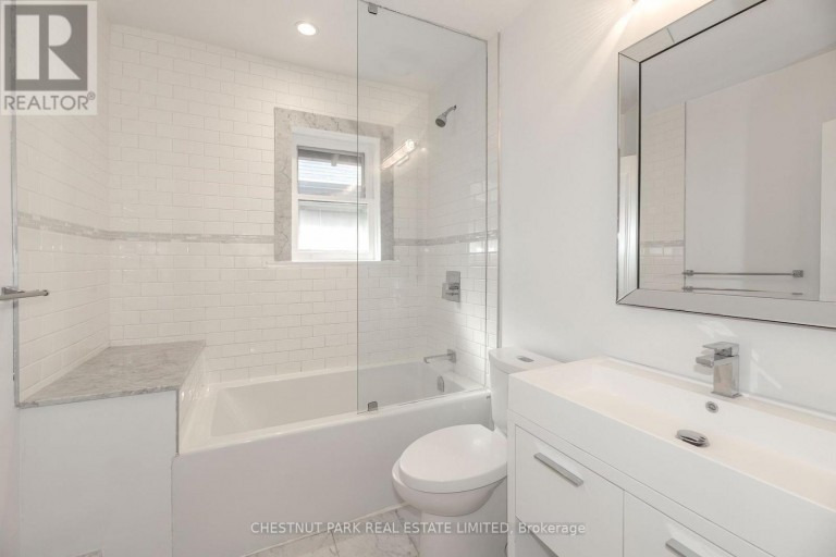 UPPER - 11 ROSE PARK CRESCENT, Toronto (Rosedale-Moore Park), Ontario, M4T1P8