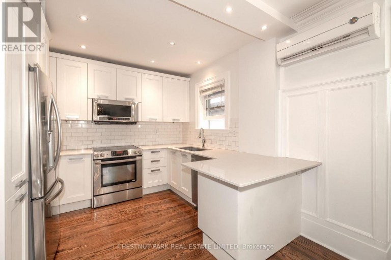 UPPER - 11 ROSE PARK CRESCENT, Toronto (Rosedale-Moore Park), Ontario, M4T1P8