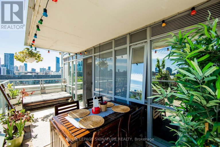 1007 - 25 COLE STREET, Toronto (Regent Park), Ontario, M5A4M3