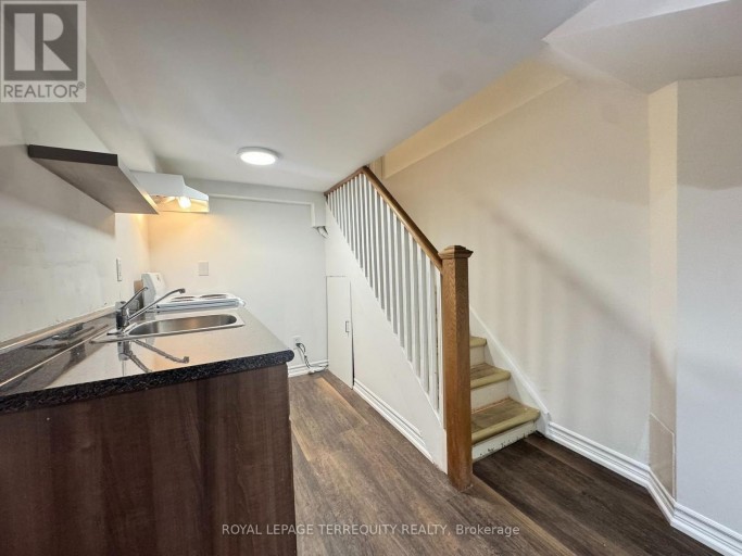 LOWER - 153 MONARCH PARK AVENUE, Toronto (Danforth), Ontario, M4J4R5