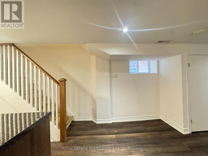 LOWER - 153 MONARCH PARK AVENUE, Toronto (Danforth), Ontario, M4J4R5