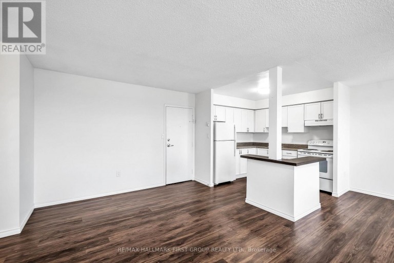 503 - 145 LIBERTY STREET S, Clarington (Bowmanville), Ontario, L1C4K5