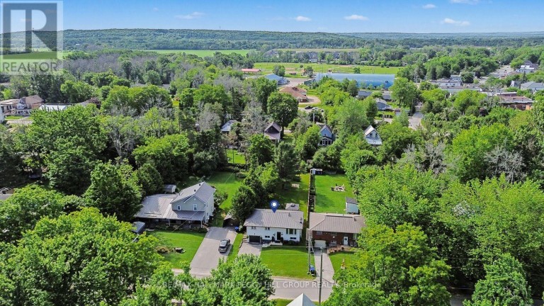 11 HARRIET STREET, Severn (Coldwater), Ontario, L0K1E0