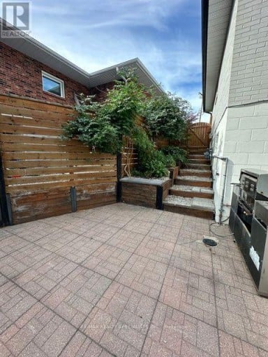 LOWER - 189 LITTLE AVENUE, Barrie (Allandale Heights), Ontario, L4N6L1