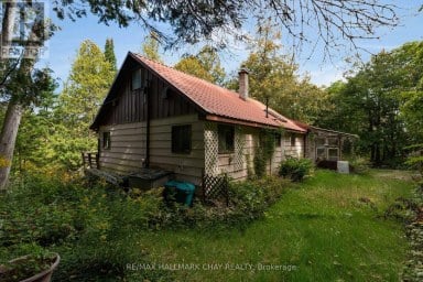 8051 COUNTY ROAD 9 Clearview (Creemore) Ontario photo 1