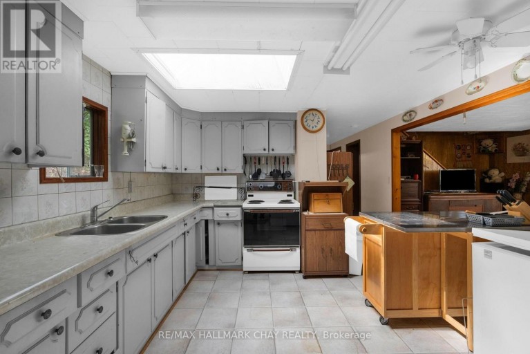 8051 COUNTY ROAD 9, Clearview (Creemore), Ontario, L0M1G0