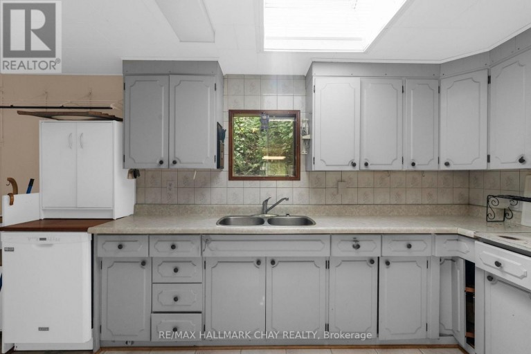 8051 COUNTY ROAD 9, Clearview (Creemore), Ontario, L0M1G0