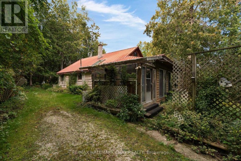 8051 COUNTY ROAD 9, Clearview (Creemore), Ontario, L0M1G0