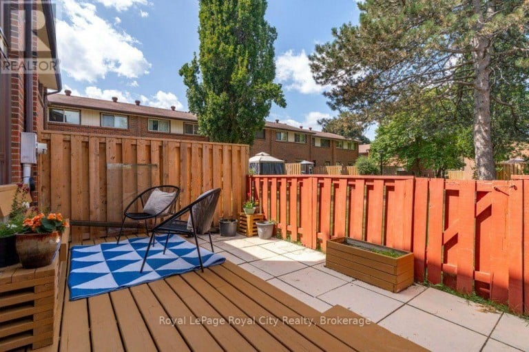31 - 35 RHONDA ROAD, Guelph (Willow West/Sugarbush/West Acres), Ontario, N1H6H1