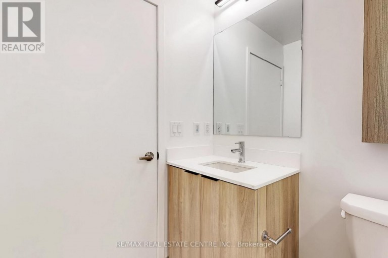 1221 - 2485 EGLINTON AVENUE W, Mississauga (Central Erin Mills), Ontario, L5M2V8